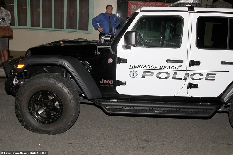 Sin daños: el coche de policía resultó ileso en el incidente.